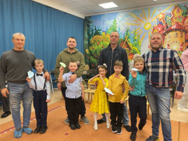 Отряд ЮПИД "Эрудит" подготовил для родителей "Памятки по безопасности детей на дорогах".